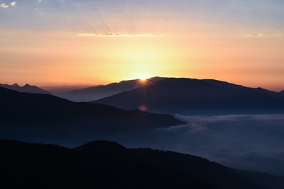 黄金在山小时摄影
